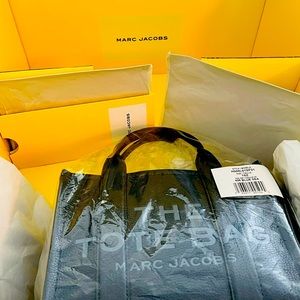 The Leather Small Tote Bag- Marc Jacobs: Color: Blue Sea 1SZ